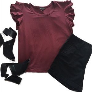 Express tee with ruffle sleeve